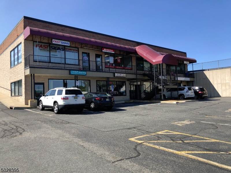 50 10 Rte West - Photo 1