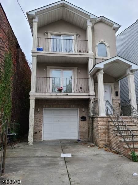 427 S 18Th St - Photo 1