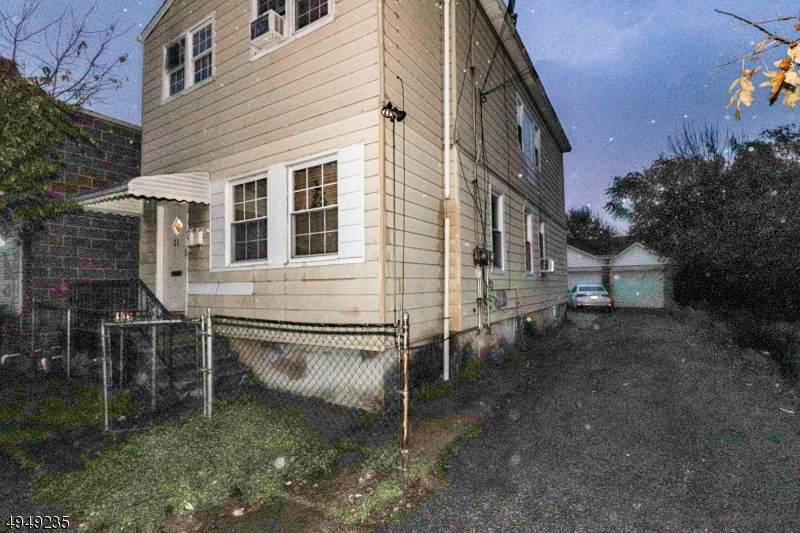 11 E 18Th St - Photo 1