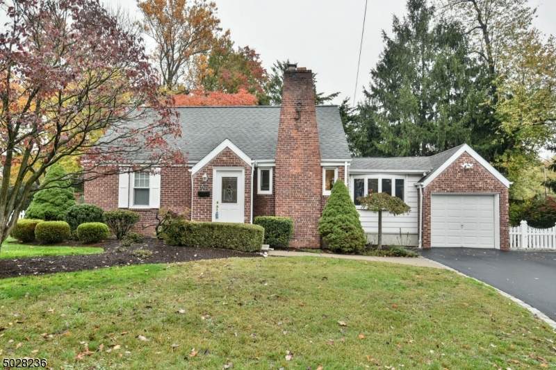 203 Park Ave - Photo 1