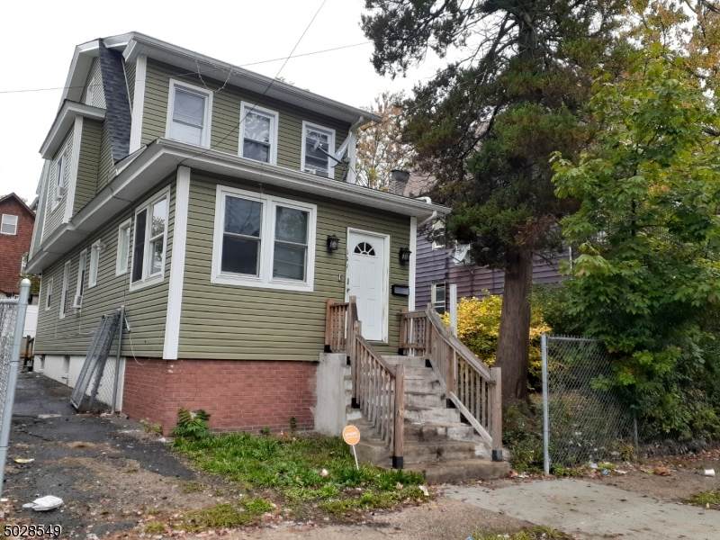 149 Isabella Ave - Photo 1