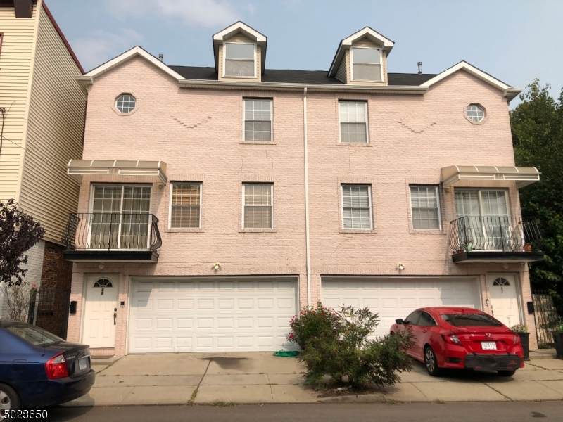 87 Pine St - Photo 1