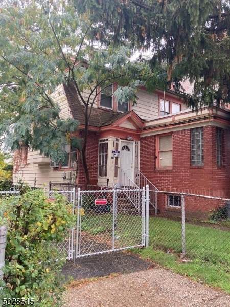 490 Stuyvesant Ave - Photo 1