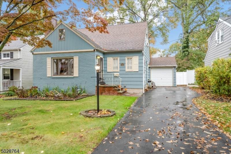 2089 Lyde Pl - Photo 1