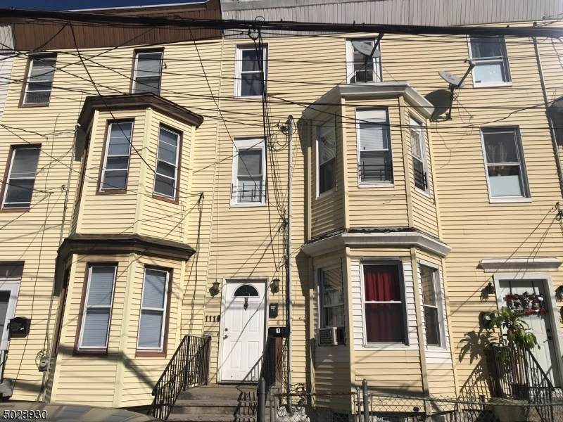 1119 Hampton Place - Photo 1