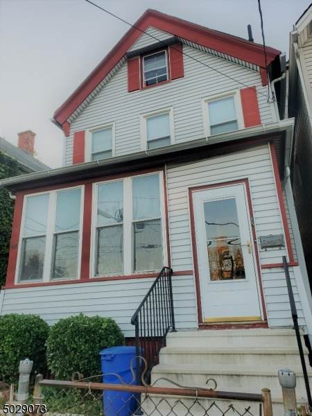 169 Oakwood Pl - Photo 1