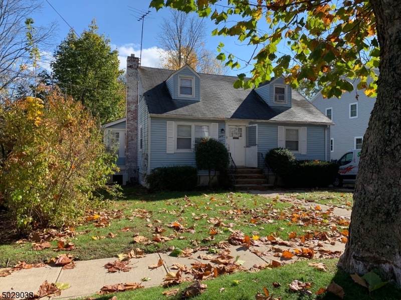 33 Summit Ave - Photo 1