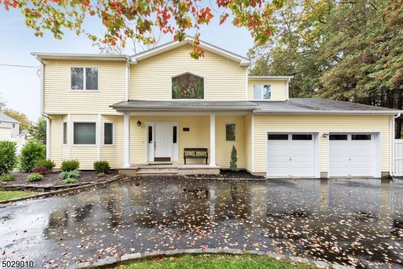 1982 Raritan Rd - Photo 1