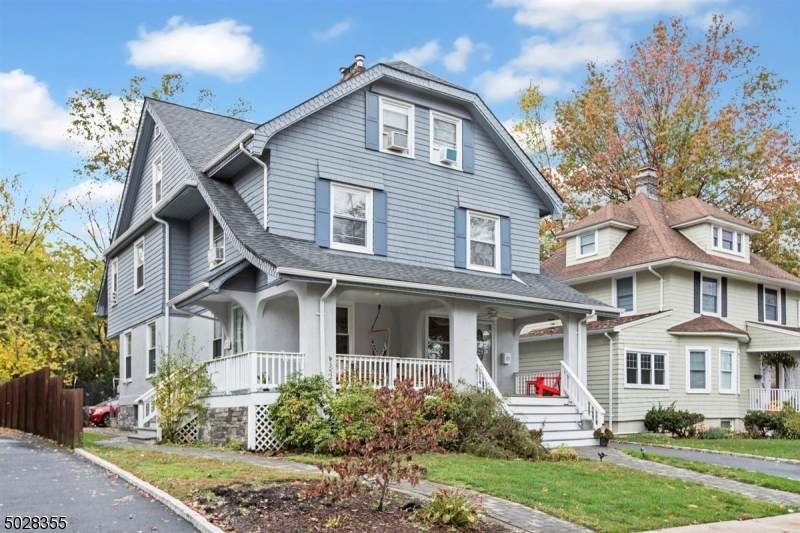 7 Belvidere Pl - Photo 1