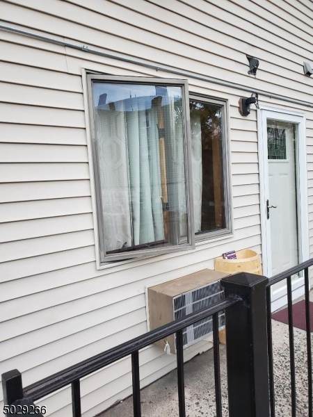 595 Main St - Photo 1