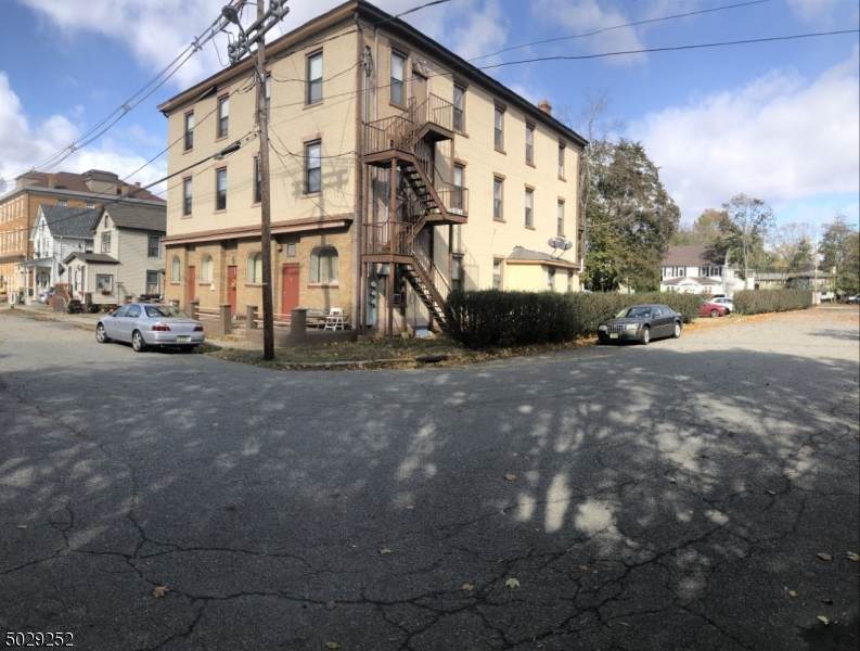 2 Railroad Ave - Photo 1
