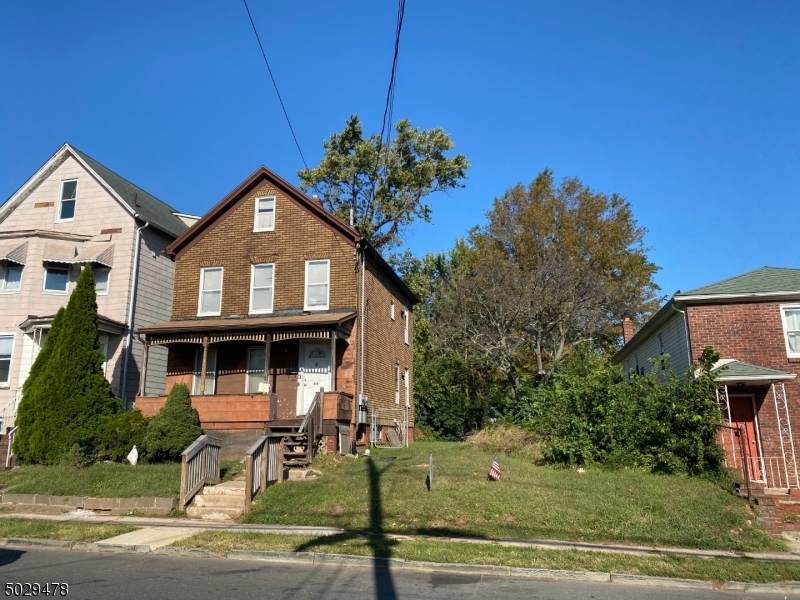618 Meadow St - Photo 1