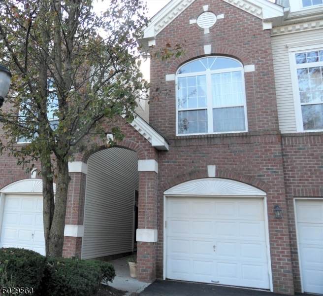 818 Firethorn Dr - Photo 1