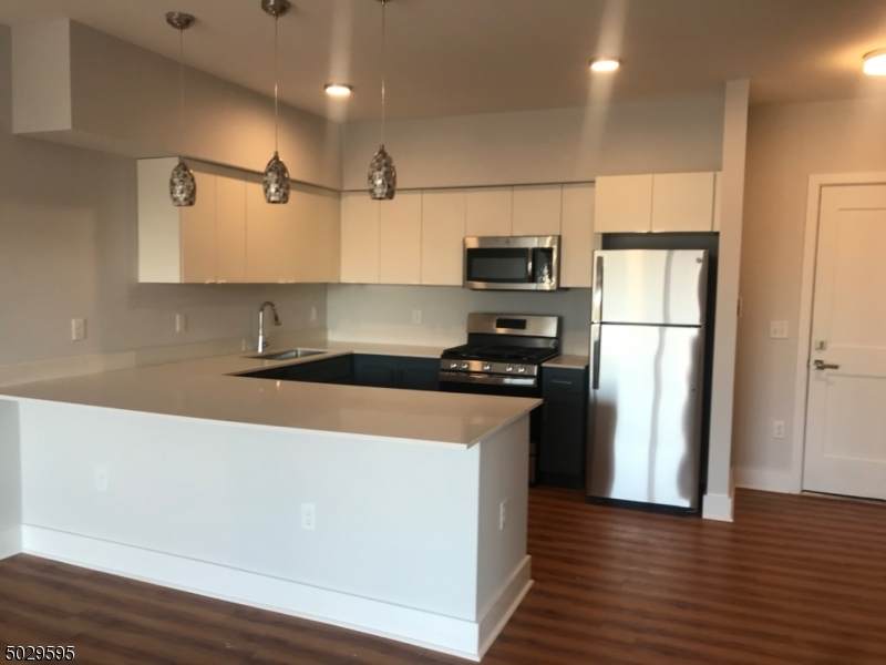1140 E St Georges Avenue - Photo 1
