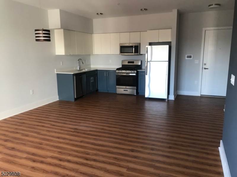1140 E St Georges Avenue - Photo 1