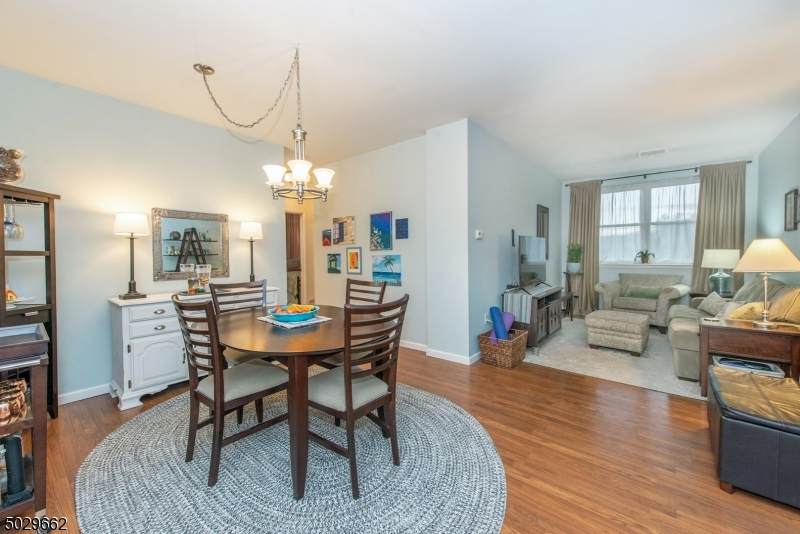 124 East Main Street Apt 202 - Photo 1