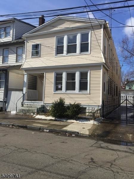 147 Leslie St - Photo 1