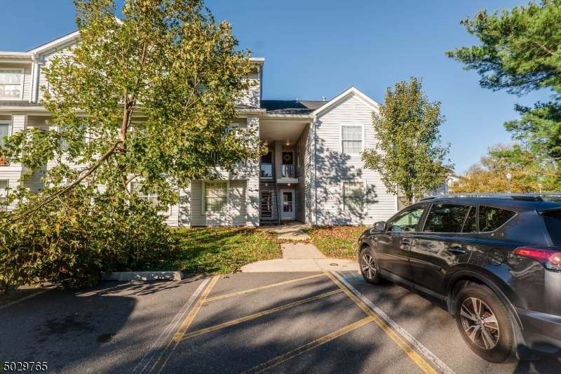 1816 Waters Edge Dr - Photo 1