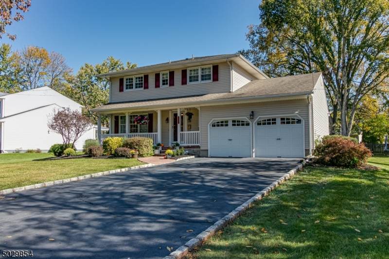187 Hawthorne Drive - Photo 1