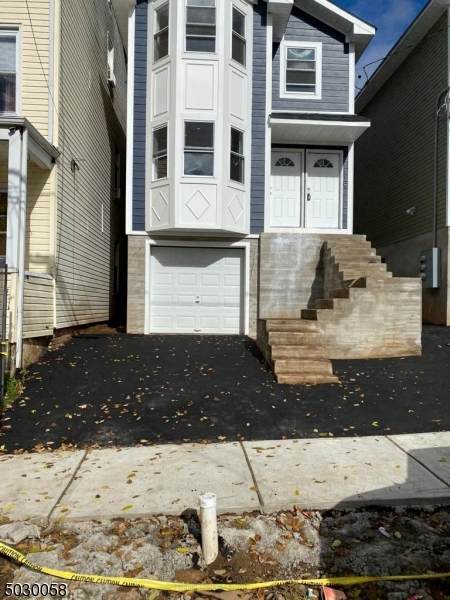 119 Montgomery St - Photo 1