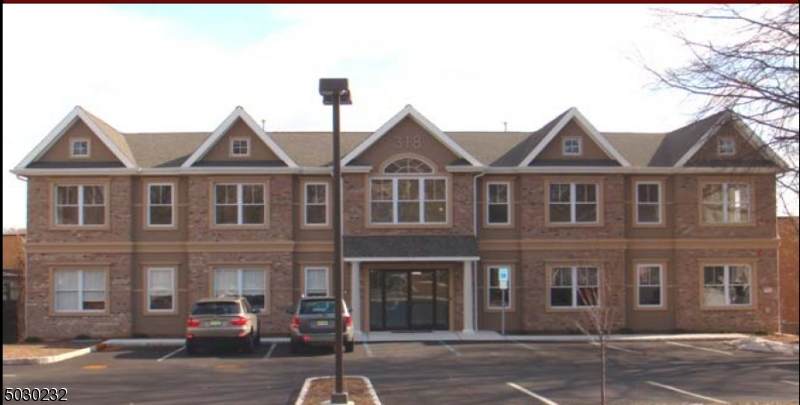 318 Main St - Photo 1