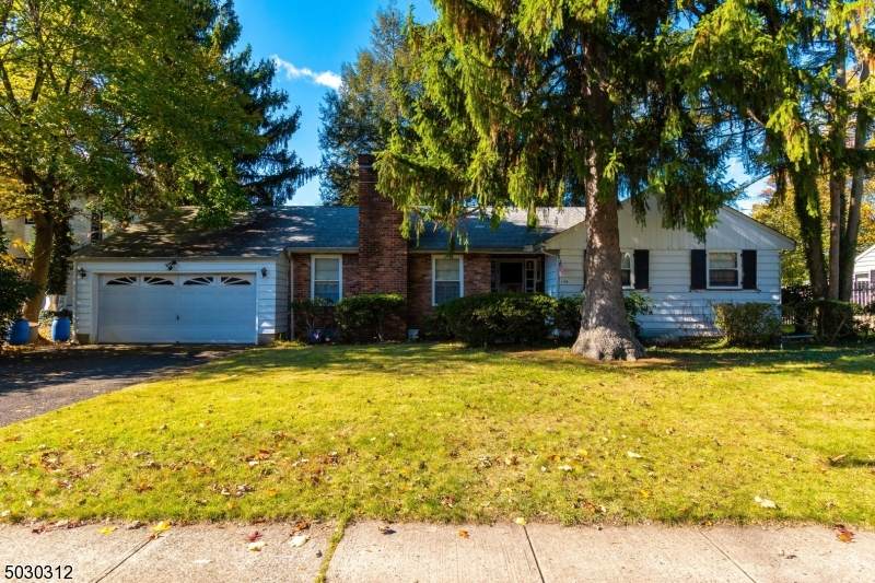 1114 Grant Ave - Photo 1