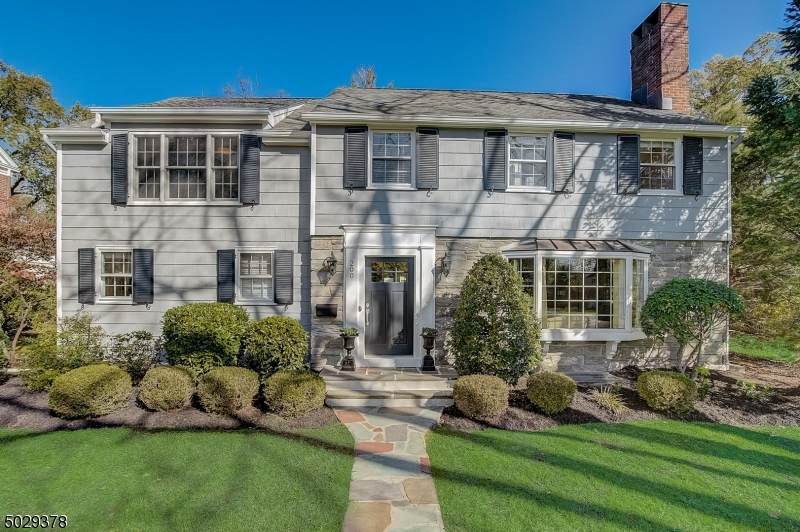 200 Linden Ave - Photo 1