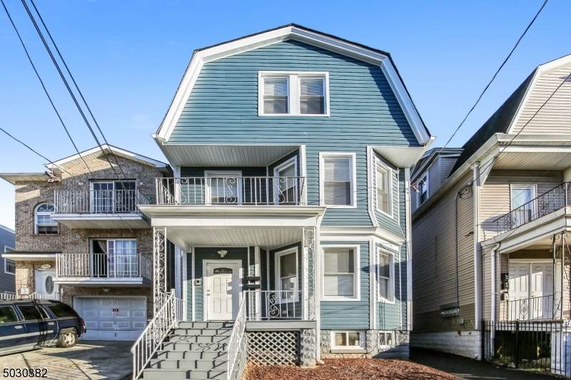 646 Grove Street - Photo 1