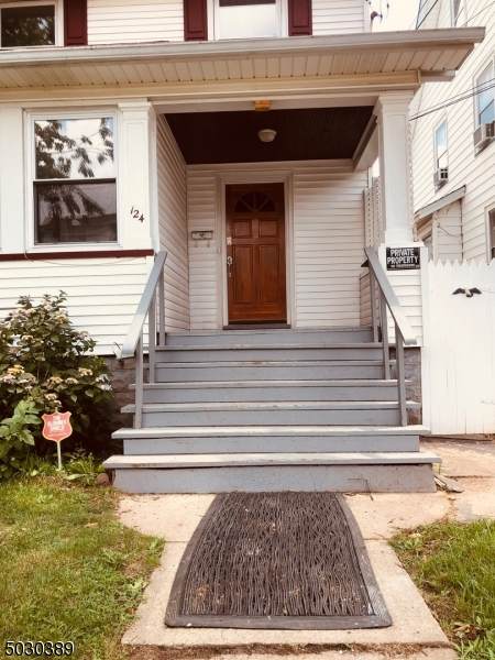 124 Florence Ave - Photo 1