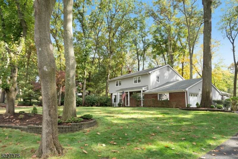 595 Colonial Rd - Photo 1