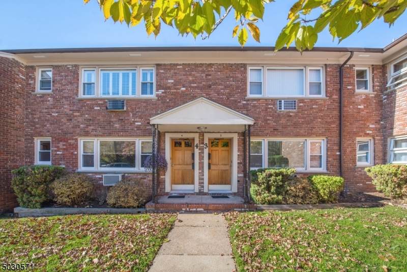 365 Bloomfield Ave - Photo 1