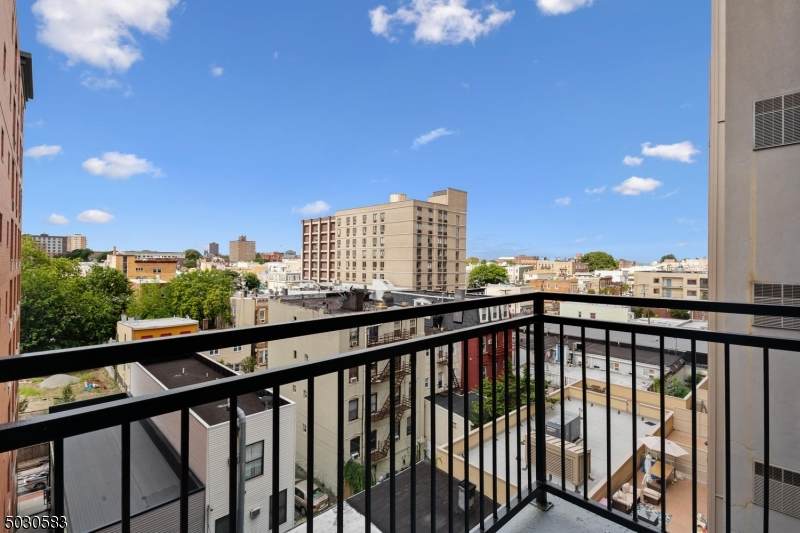 4315 Park Ave - Photo 1