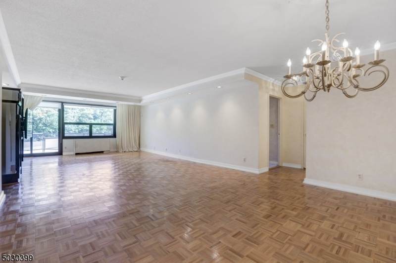 2 Claridge Dr 1Ew - Photo 1