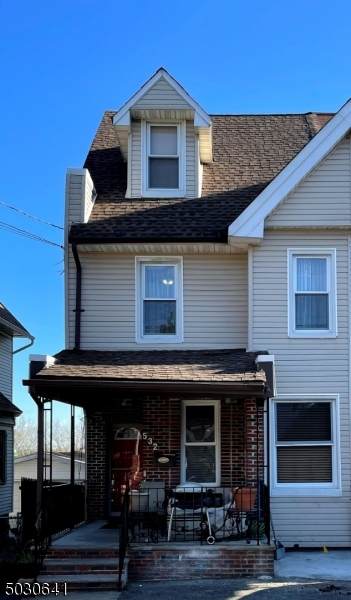 532 Garfield Ave - Photo 1