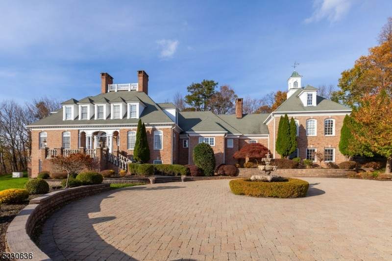 15 Pheasant Run - Photo 1