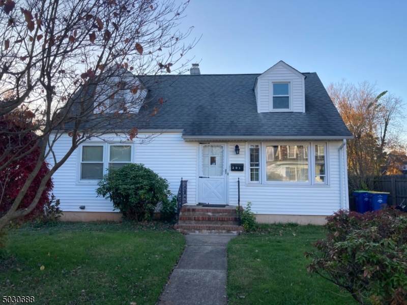 203 Grove St - Photo 1