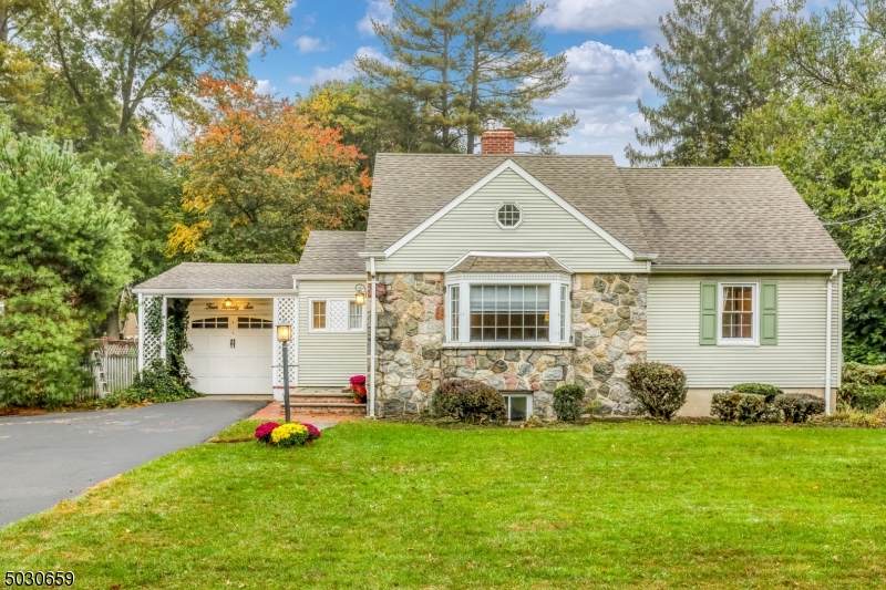 496 Wyckoff Ave - Photo 1