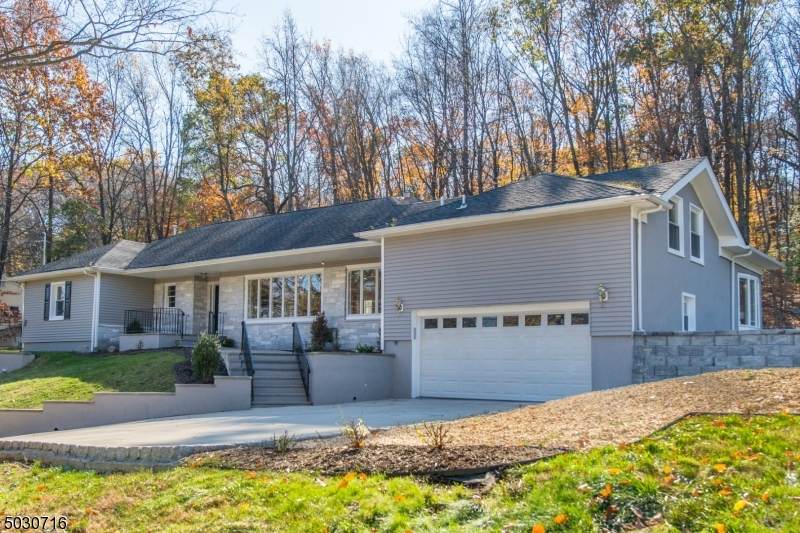 49 Martha Pl - Photo 1
