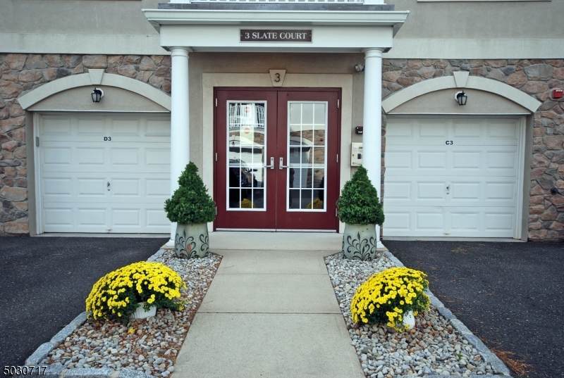 3 Slate Ct C2 - Photo 1