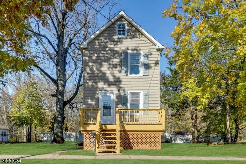 524 W Frech Ave - Photo 1
