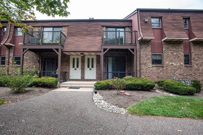 606 Nottingham Way - Photo 1