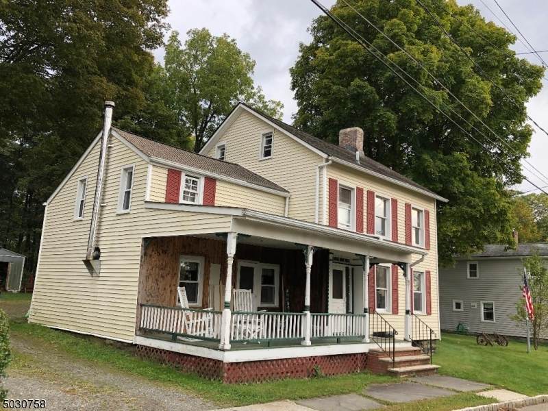 10 Kelly Pl - Photo 1