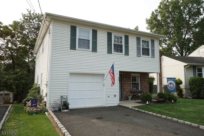 17 Hillside Ave - Photo 1