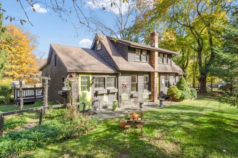15 Sunset Ln - Photo 1
