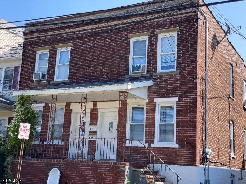 509 W Elm St - Photo 1