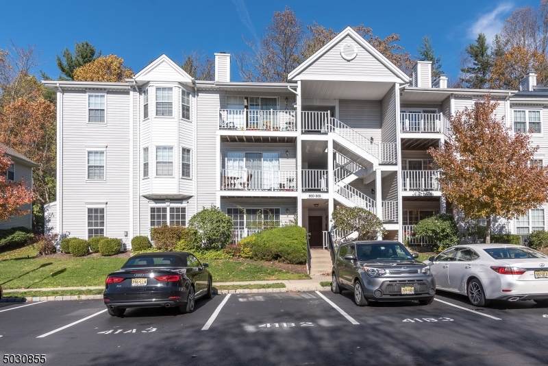 861 Juniper Way - Photo 1