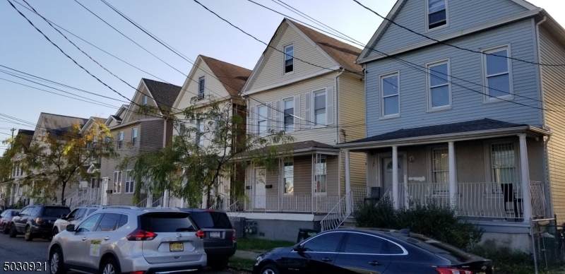 712 S Park St - Photo 1