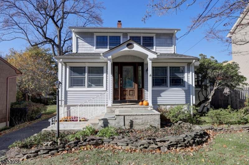 91 Rockaway Ave - Photo 1