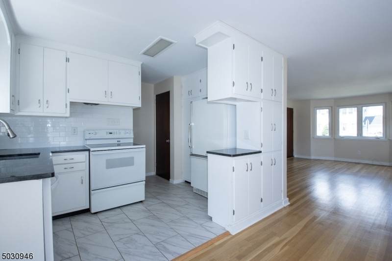 935 Caldwell Ave - Photo 1