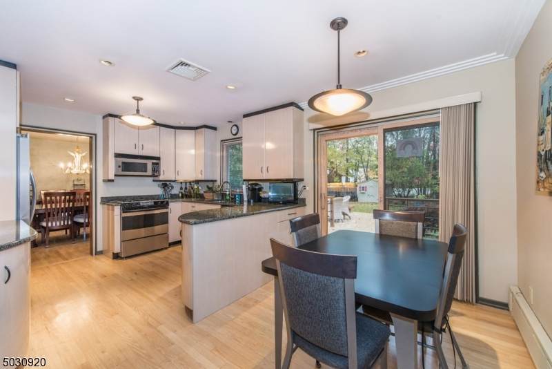 90 Konner Ave - Photo 1
